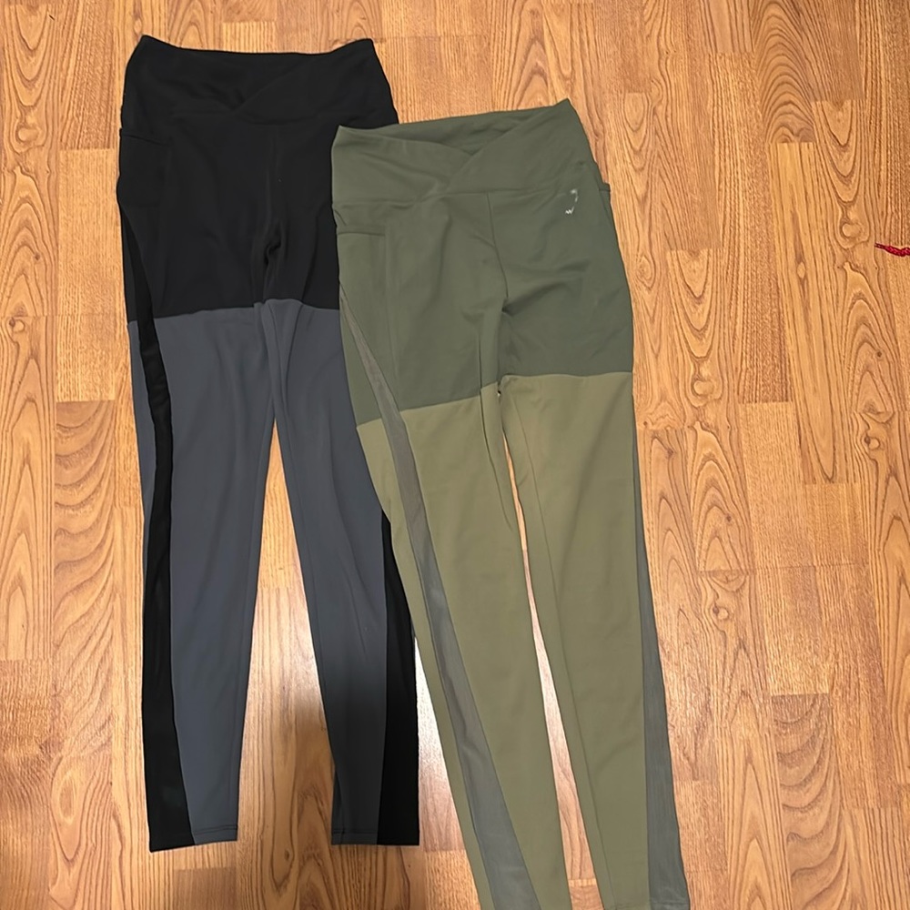 2 Pairs of Leggings